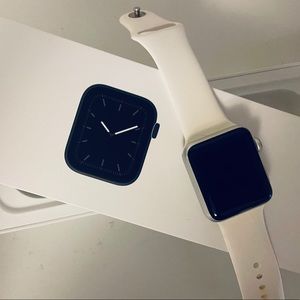 Apple Watch Series 2 - 38 mm Silver Aluminum Case